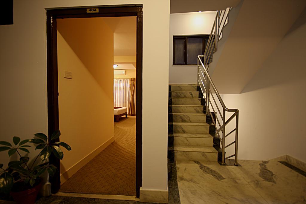 Thamel Grand Hotel Katmandú Exterior foto