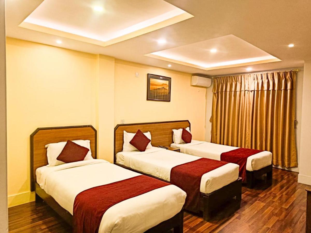 Thamel Grand Hotel Katmandú Exterior foto