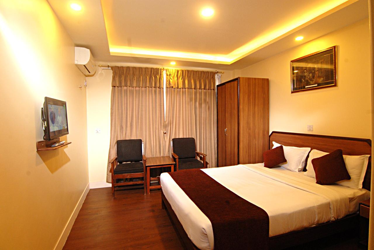 Thamel Grand Hotel Katmandú Exterior foto